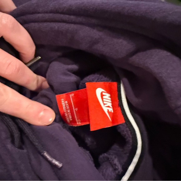 Nike Rally Funnel Neck Hoodie Pullover Sweater Purple Size Small. - Picture 4 of 6